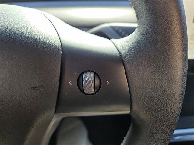 Used 2022 Tesla Model Y Performance image 10
