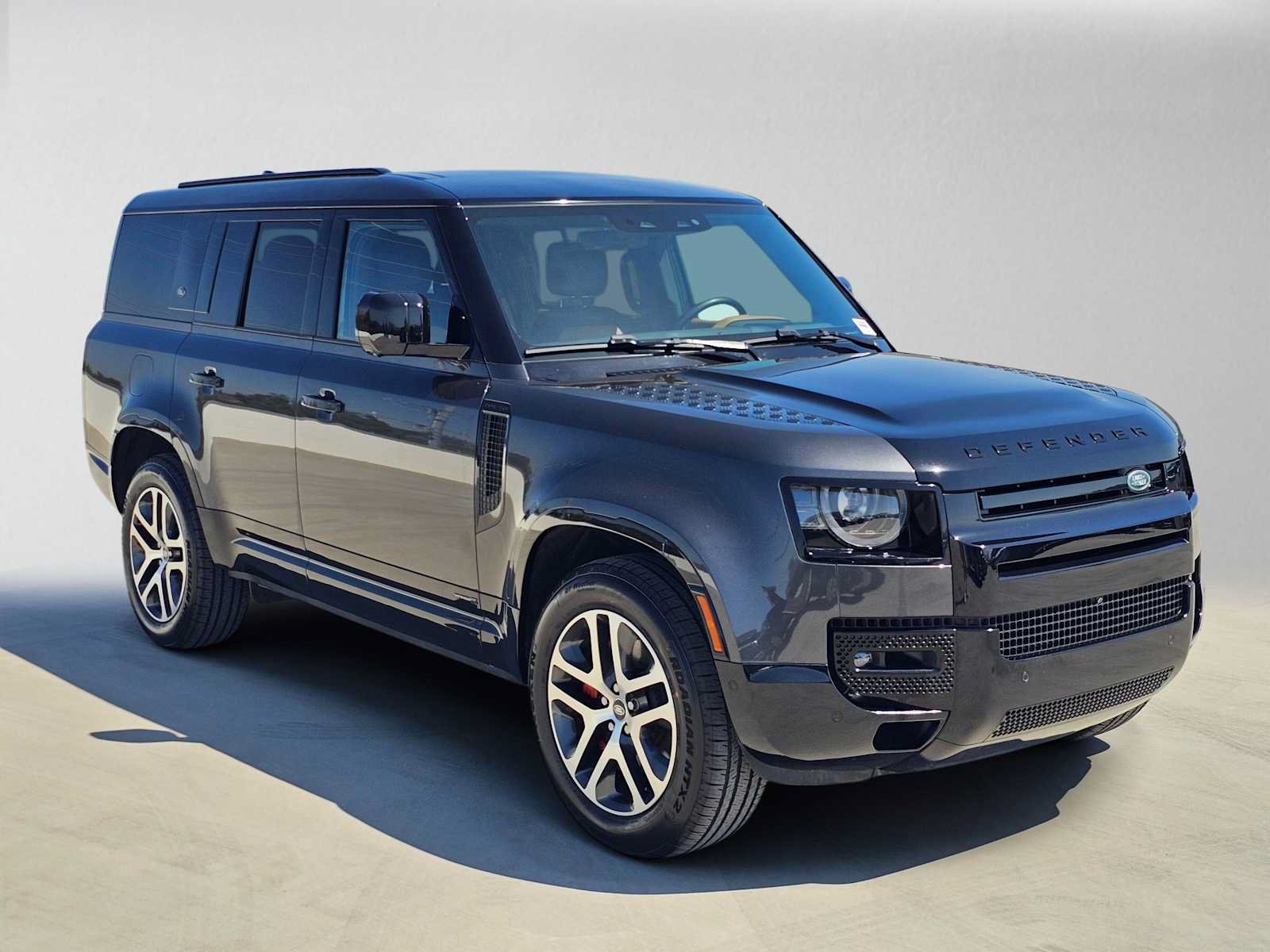 Used 2023 Land Rover Defender 130 X AWD/4WD image 7
