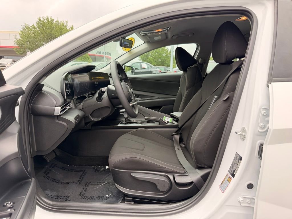 Used 2024 Hyundai Elantra SEL FWD image 23
