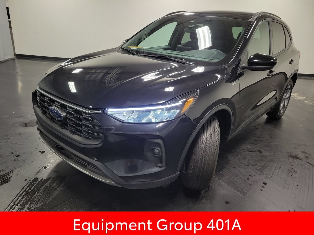 Used 2025 Ford Escape ST-Line Select AWD/4WD image 4