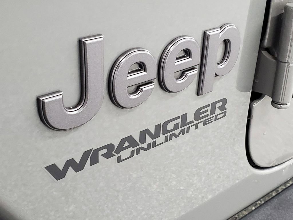 Used 2019 Jeep Wrangler Unlimited Sahara w/ Quick Order Package 24M Moab image 22