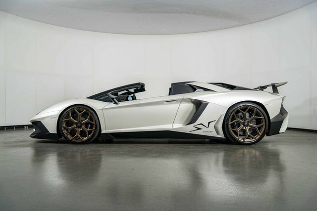 Used 2016 Lamborghini Aventador LP 750-4 Superveloce AWD/4WD image 5
