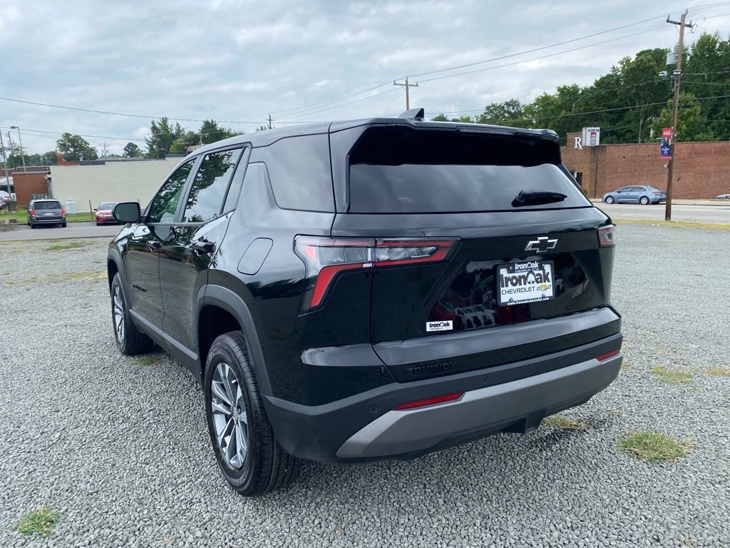 New 2026 Chevrolet Equinox LT w/ Convenience Package II FWD image 5