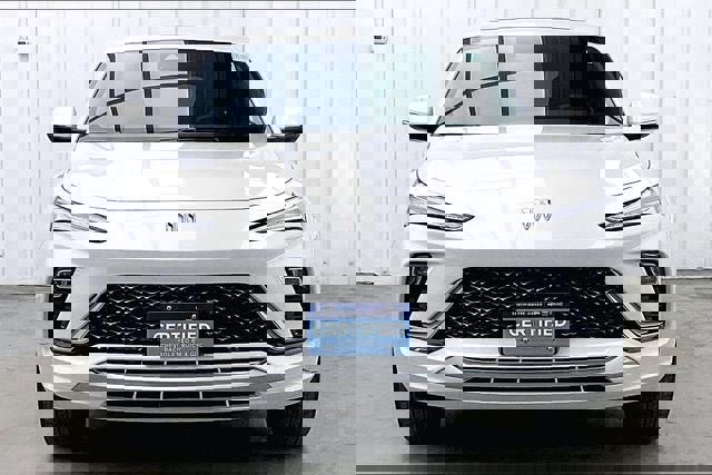 Certified 2025 Buick Envista Avenir image 3