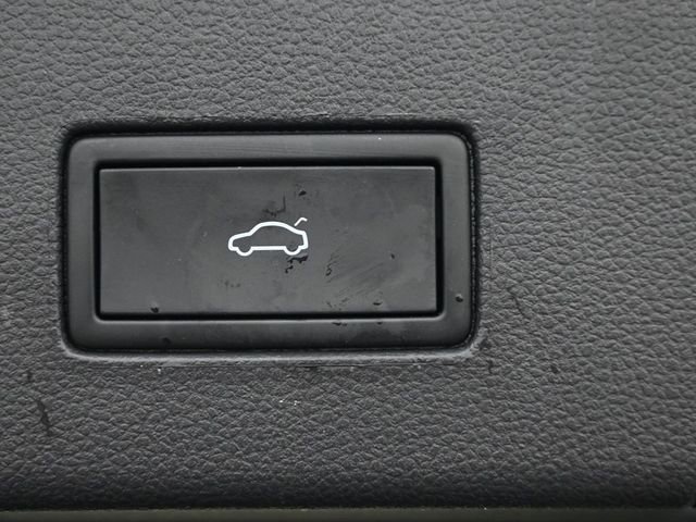 Certified 2023 Volkswagen Atlas Cross Sport SEL R-Line image 29