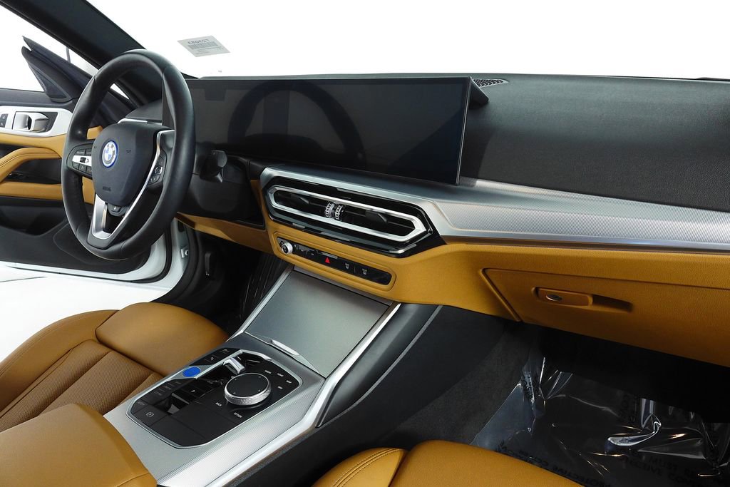 Certified 2023 BMW i4 eDrive35 w/ Premium Package RWD image 13