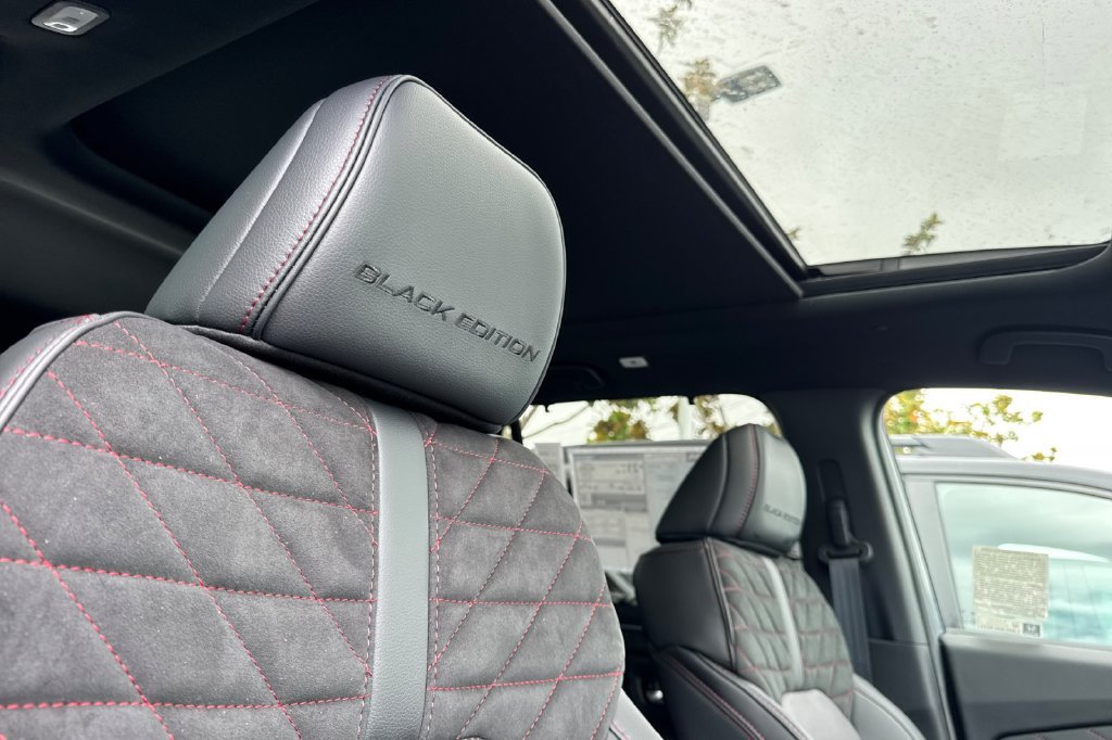 New 2026 Honda Pilot Black Edition image 16