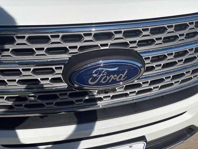 Used 2023 Ford Explorer Limited w/ Equipment Group 301A AWD/4WD image 25