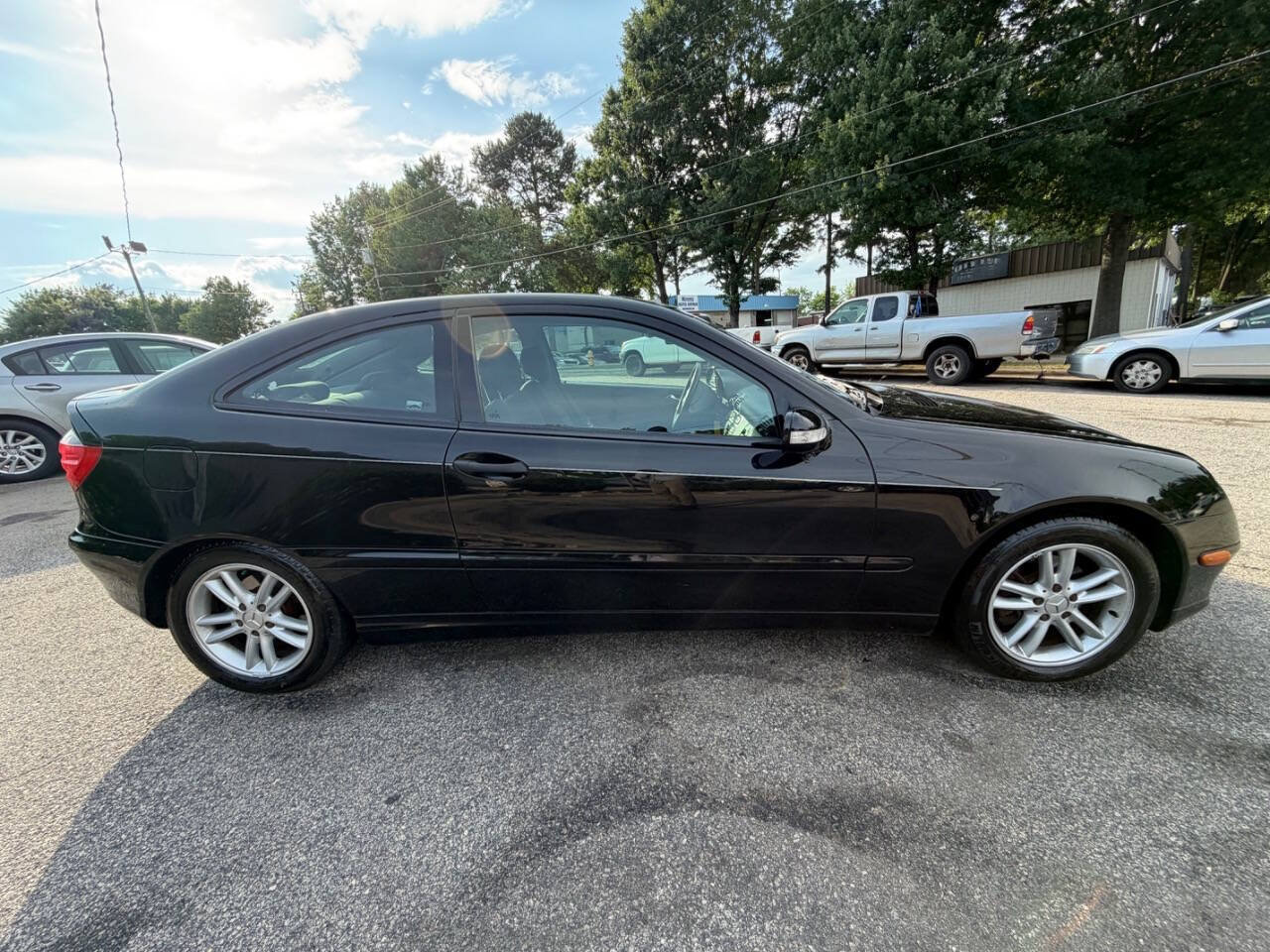 Used 2002 Mercedes-Benz C 230 Coupe image 4