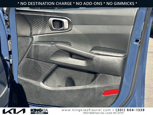 Used 2025 Kia Sorento S AWD/4WD image 15