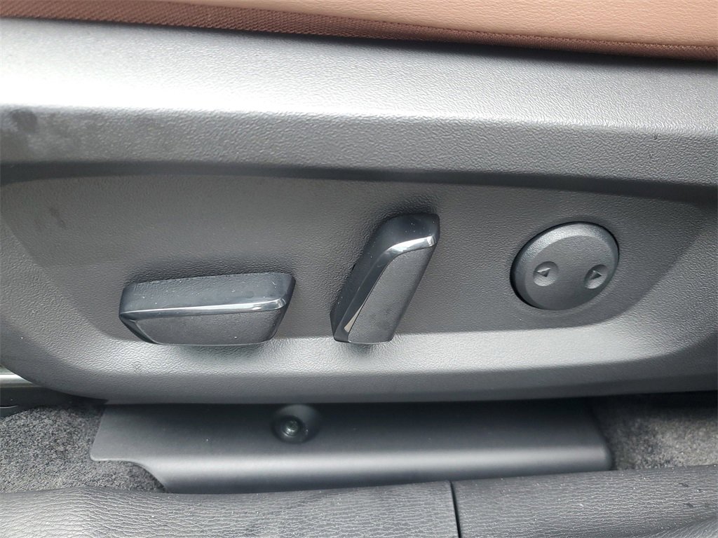 New 2025 Mitsubishi Outlander SEL image 17