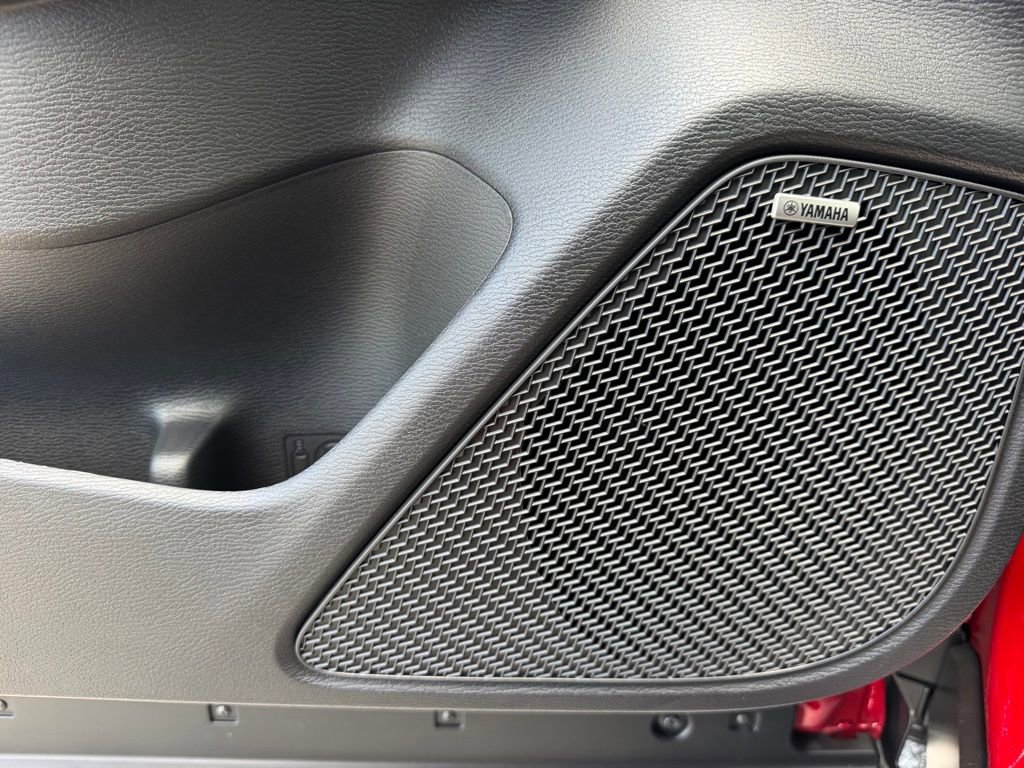 New 2025 Mitsubishi Outlander ES image 32