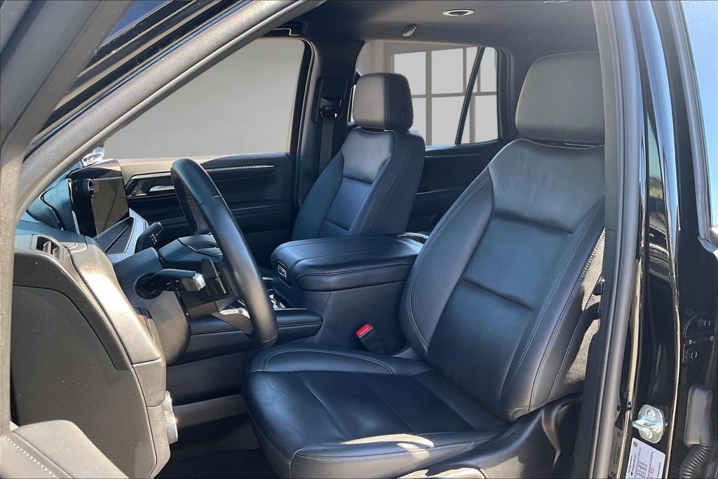 Used 2025 Chevrolet Tahoe LT AWD/4WD image 21