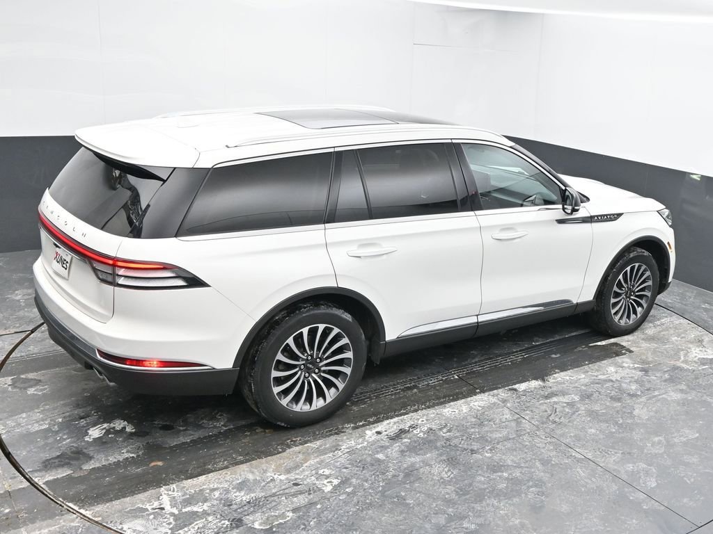 Used 2023 Lincoln Aviator AWD w/ Premium Package image 44
