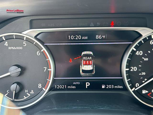 Used 2023 Nissan Rogue S image 46