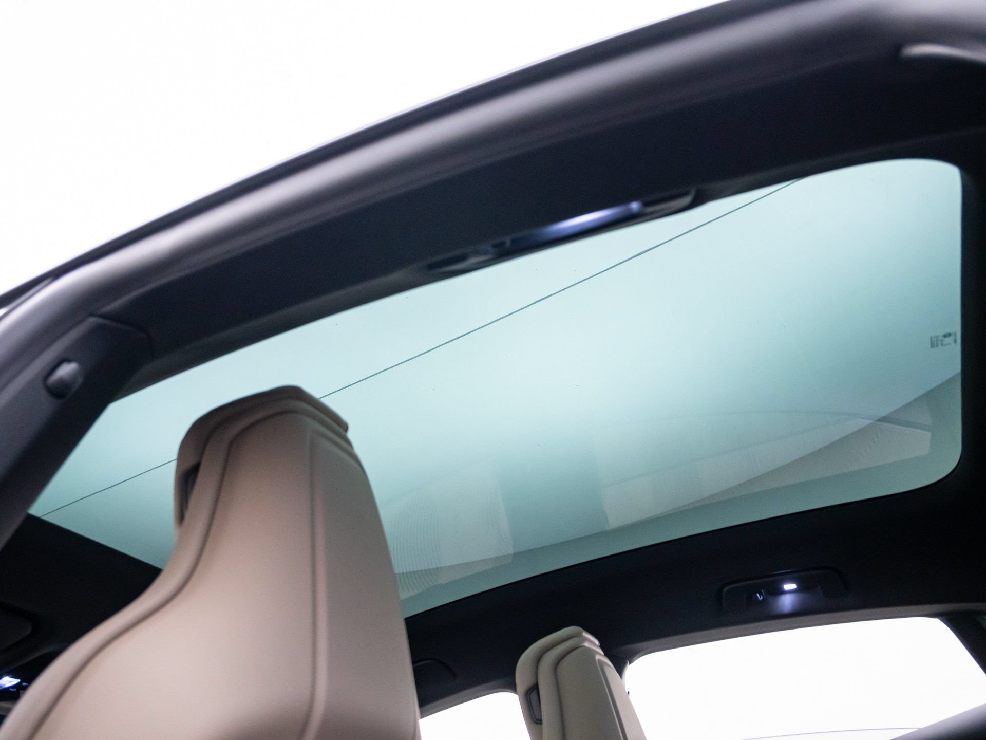 New 2026 Porsche Taycan AWD/4WD image 18