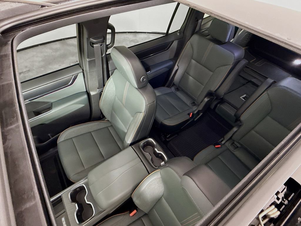 New 2026 GMC Acadia AT4 w/ LPO, Floor Liner Package AWD/4WD image 27