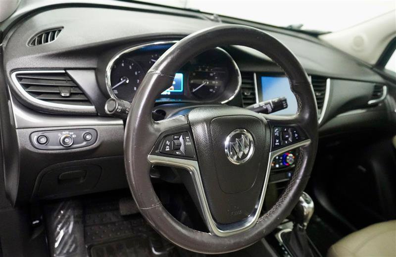 Used 2018 Buick Encore Premium image 11