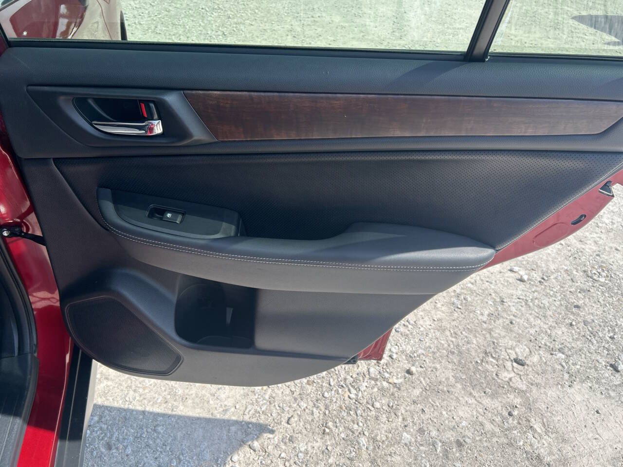 Used 2015 Subaru Outback 2.5i Limited image 17