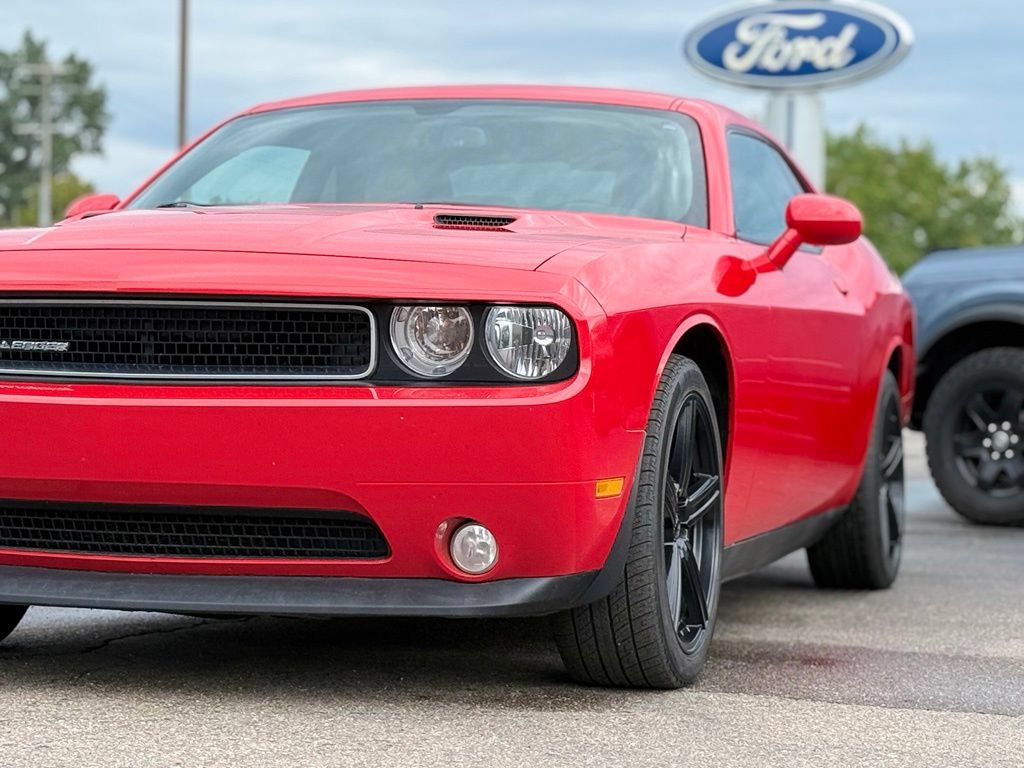Used 2014 Dodge Challenger SXT Plus RWD image 35