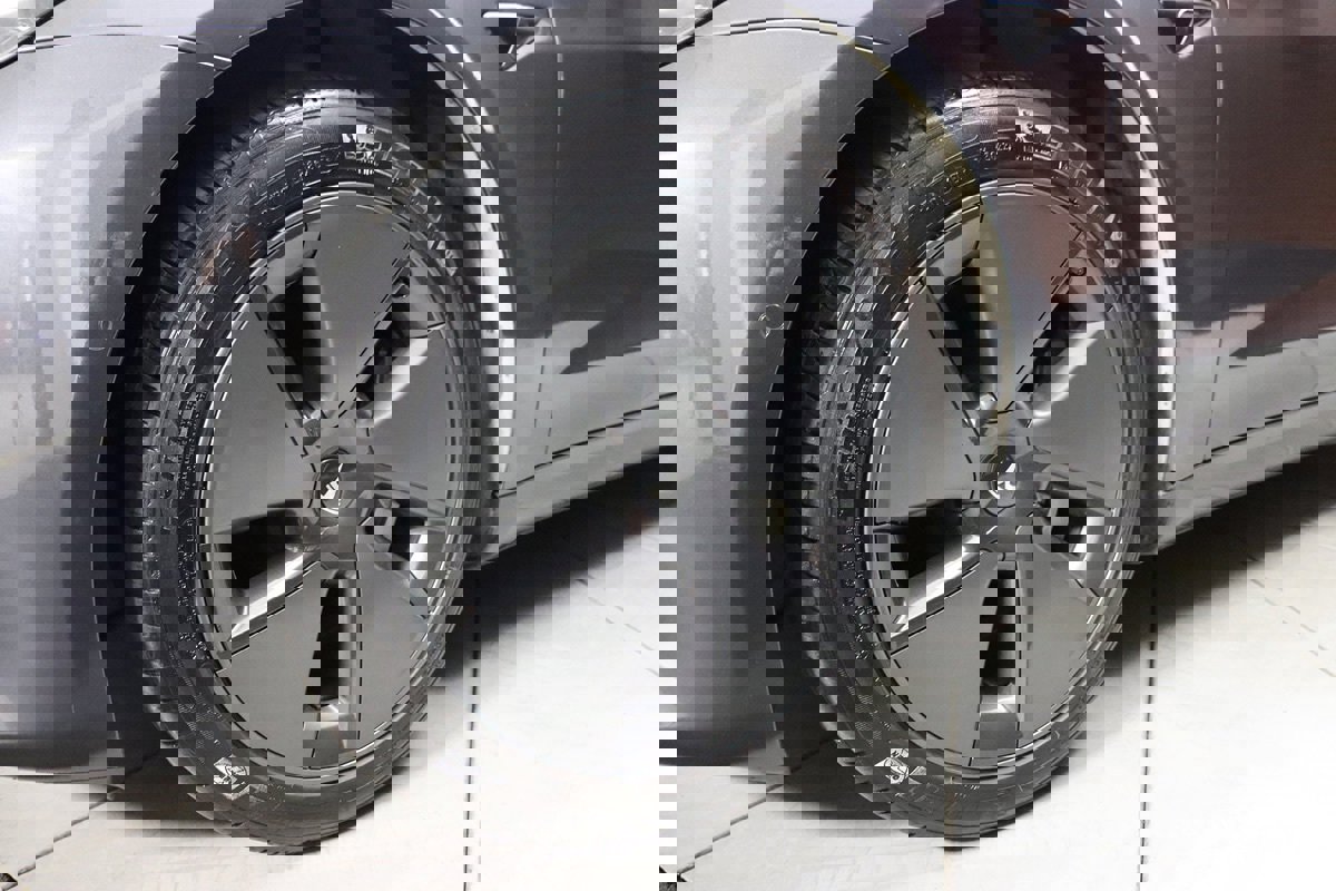 Used 2023 Tesla Model 3 Standard Range image 7