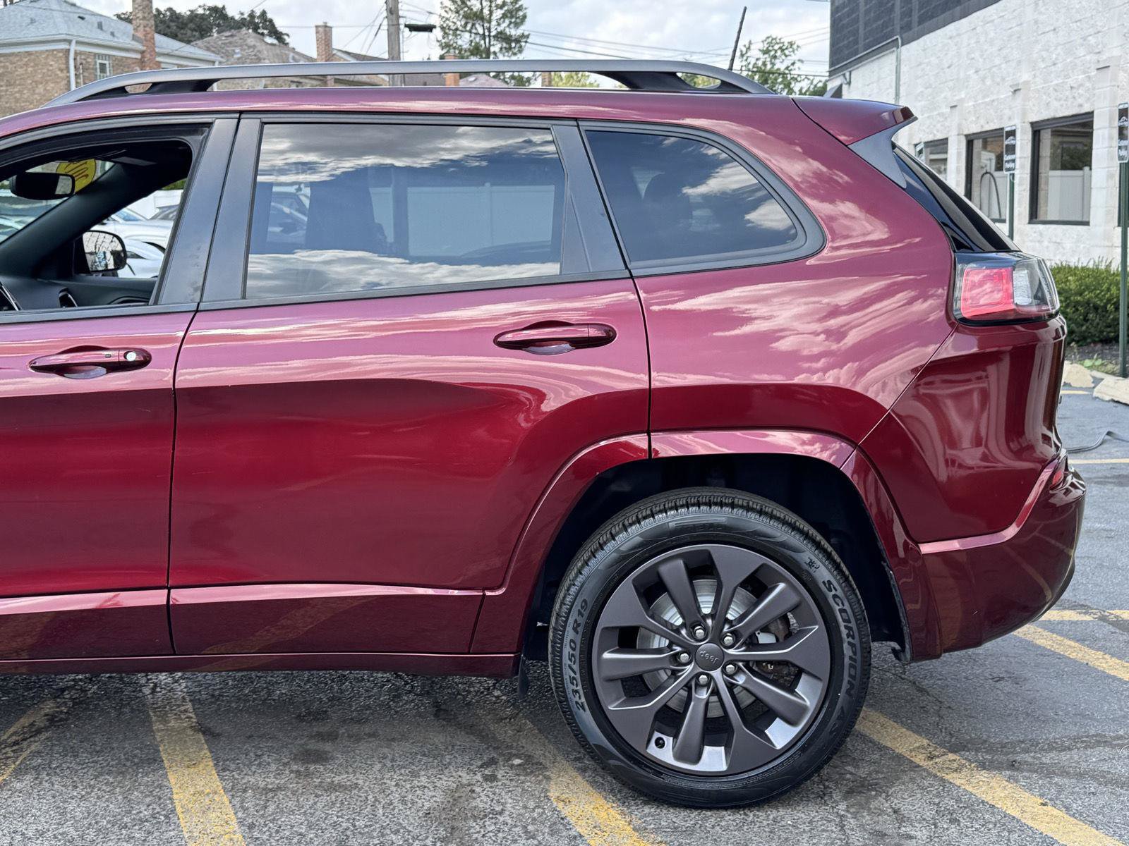 Used 2019 Jeep Cherokee High Altitude AWD/4WD image 7