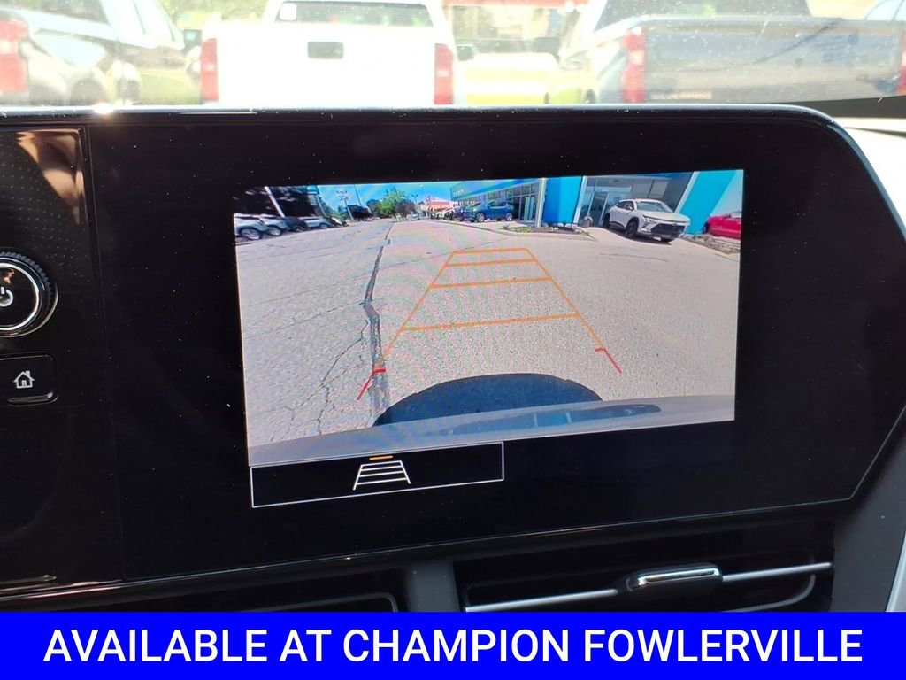 Used 2025 Chevrolet Trax RS FWD image 27