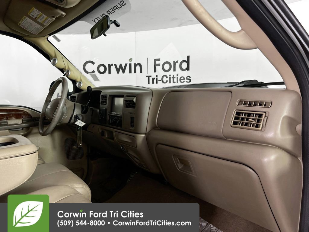 Used 2004 Ford F350 Lariat AWD/4WD image 22