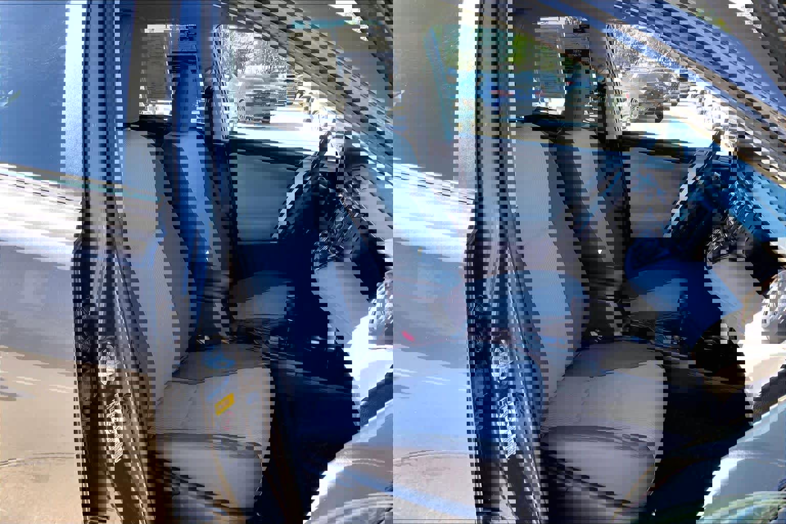 Used 2015 Toyota RAV4 LE image 7