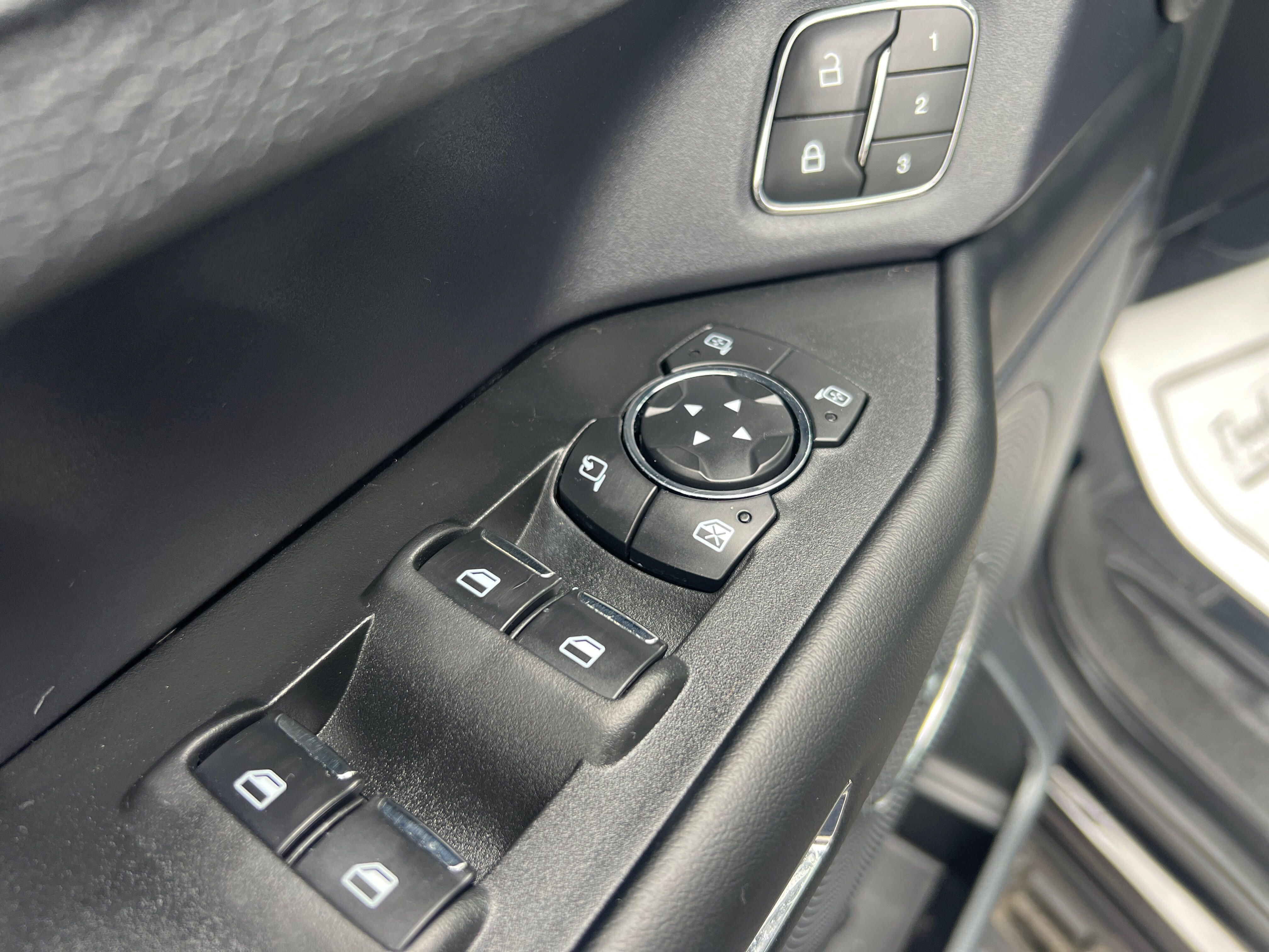 Used 2019 Ford Expedition Platinum image 26