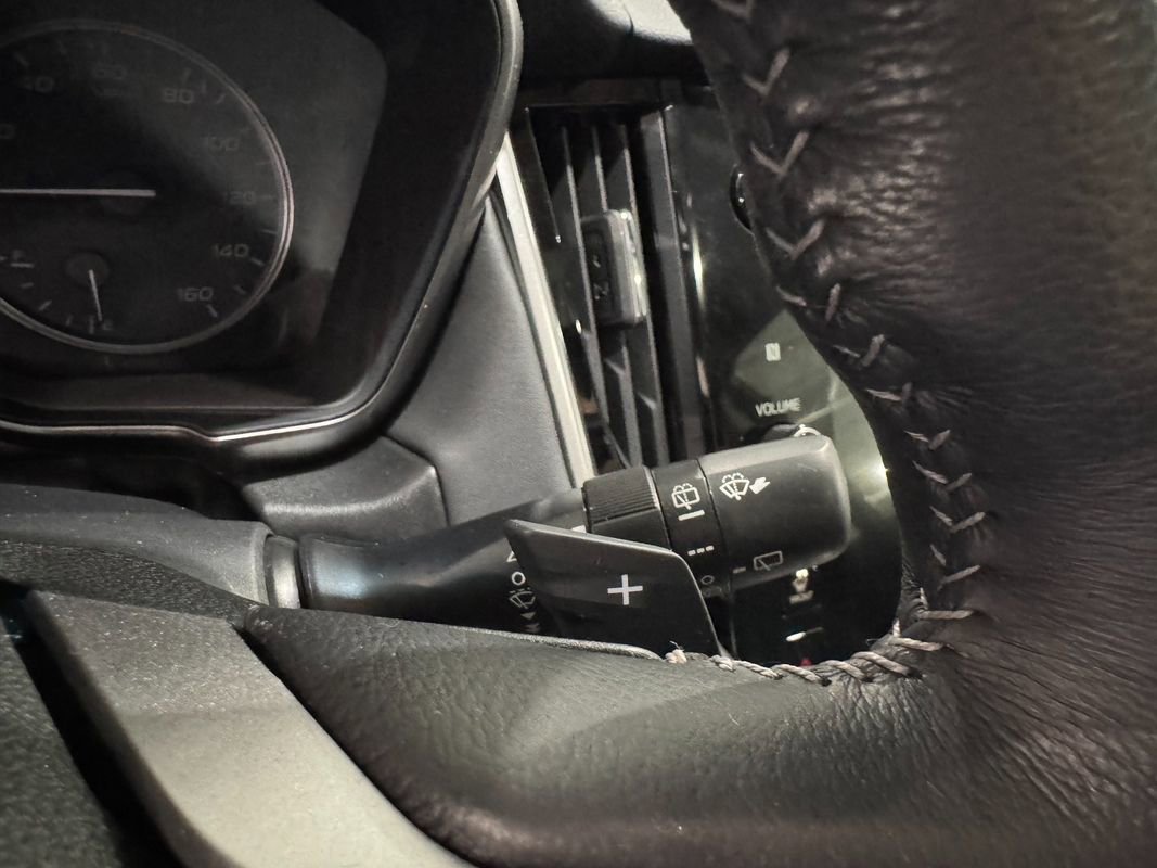 Used 2021 Subaru Outback Limited image 18