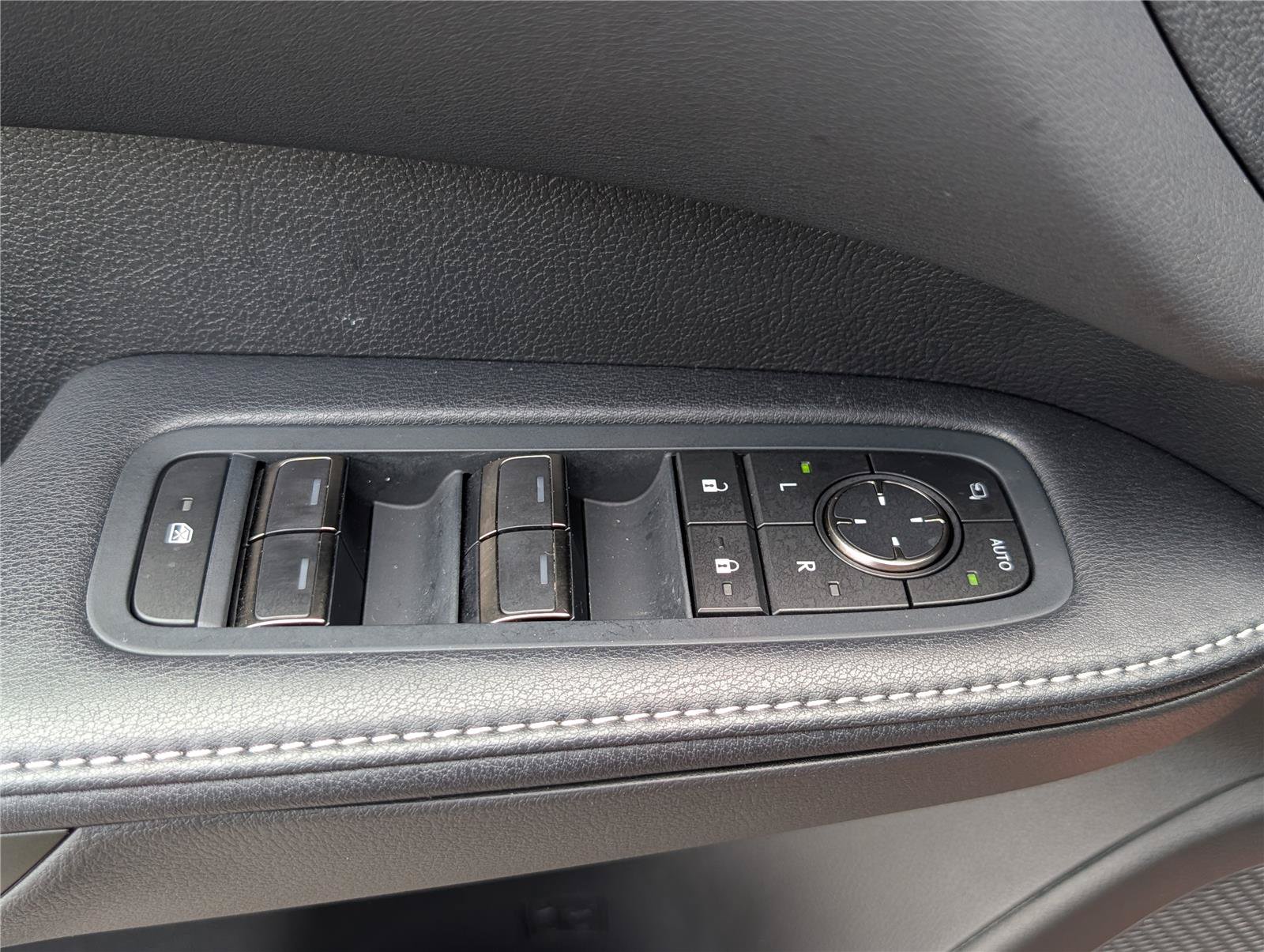 Certified 2025 Lexus RX 350 Premium w/ Accessory Package AWD/4WD image 20