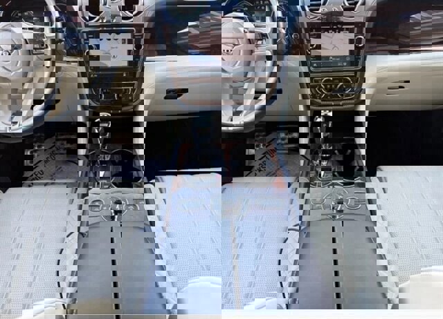 Used 2018 Bentley Bentayga Onyx Edition image 22