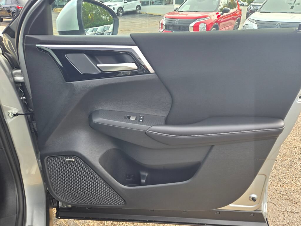 New 2027 Mitsubishi Outlander ES AWD/4WD image 6