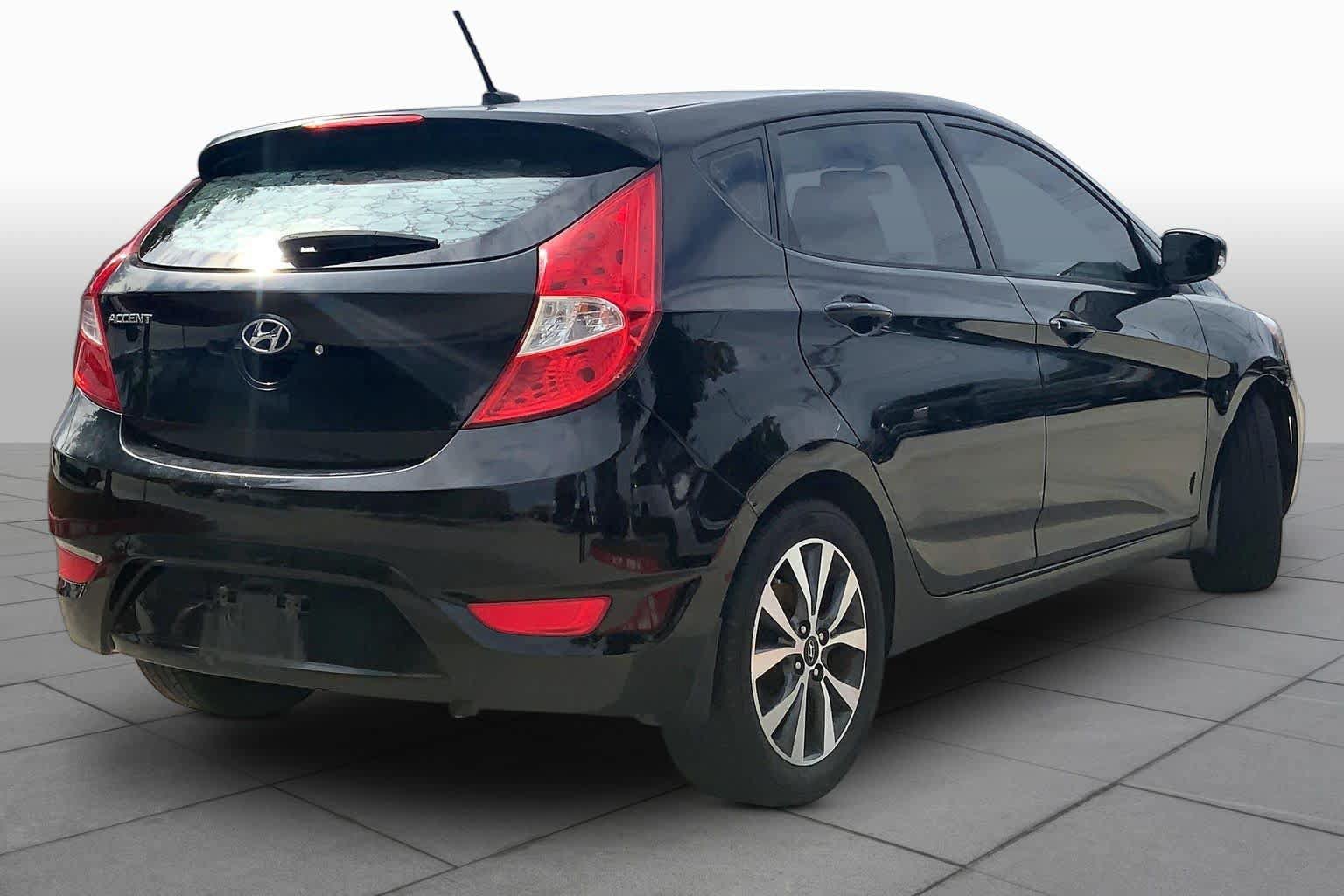 Used 2015 Hyundai Accent Sport FWD image 13