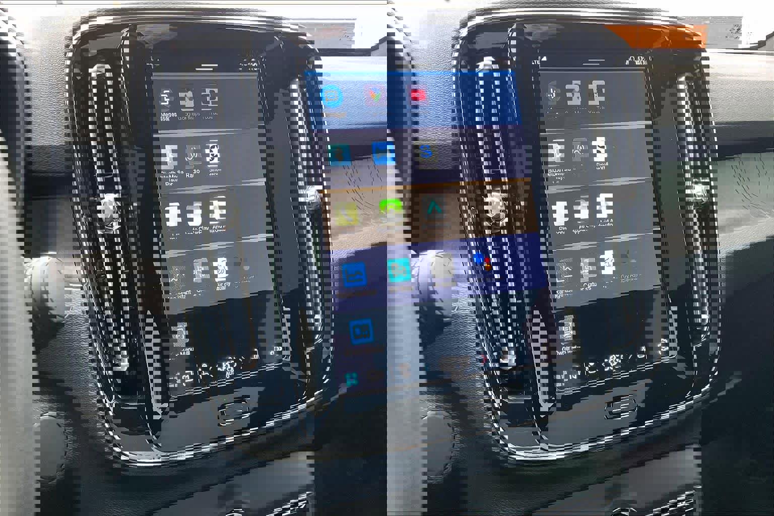 Used 2023 Volvo C40 P8 Recharge Ultimate image 36