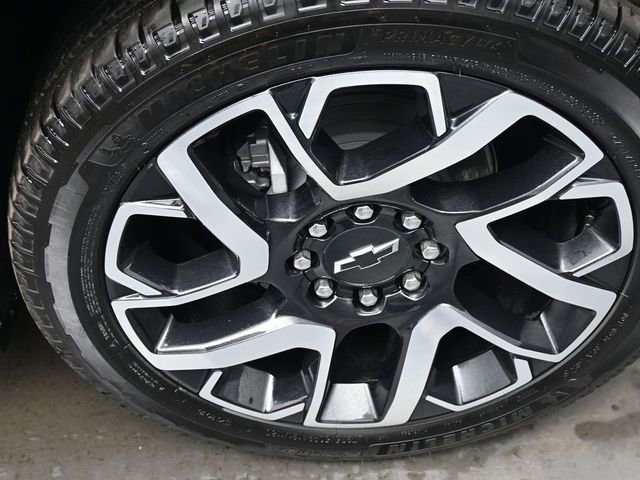 Used 2025 Chevrolet Silverado EV RST image 30