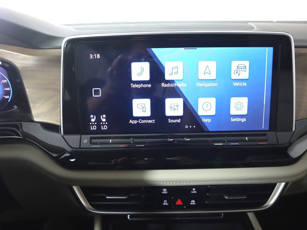 Used 2024 Volkswagen Atlas SE image 12