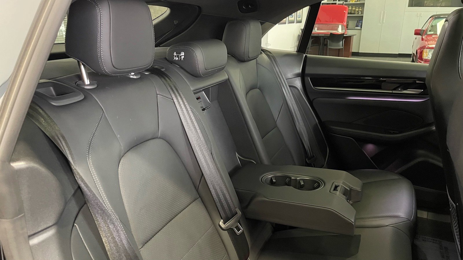 Used 2025 Porsche Macan Electric image 46