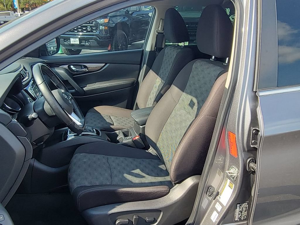 Used 2022 Nissan Rogue Sport SV FWD image 18