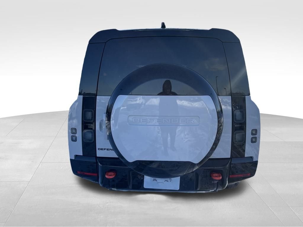 New 2026 Land Rover Defender 130 X image 4