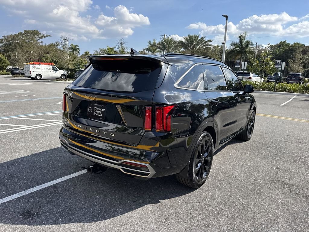 Used 2022 Kia Sorento SX image 4