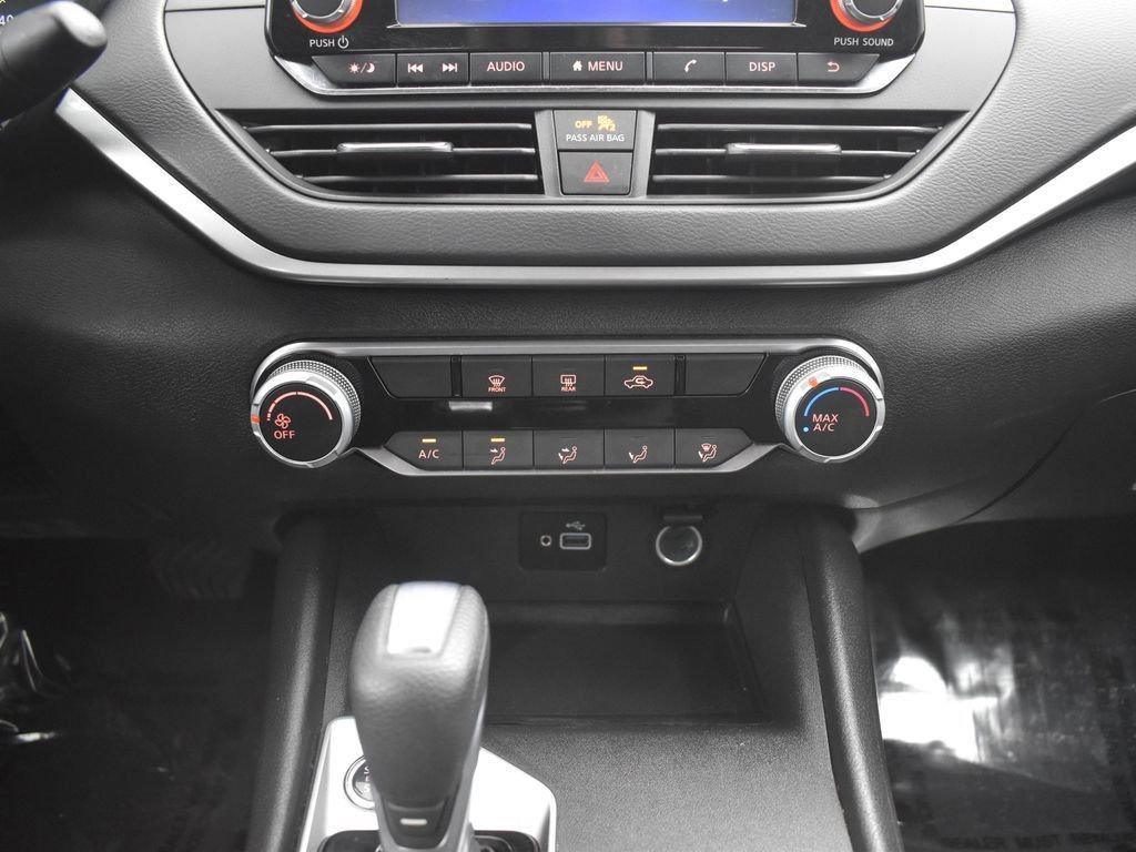 Used 2024 Nissan Altima 2.5 S image 11