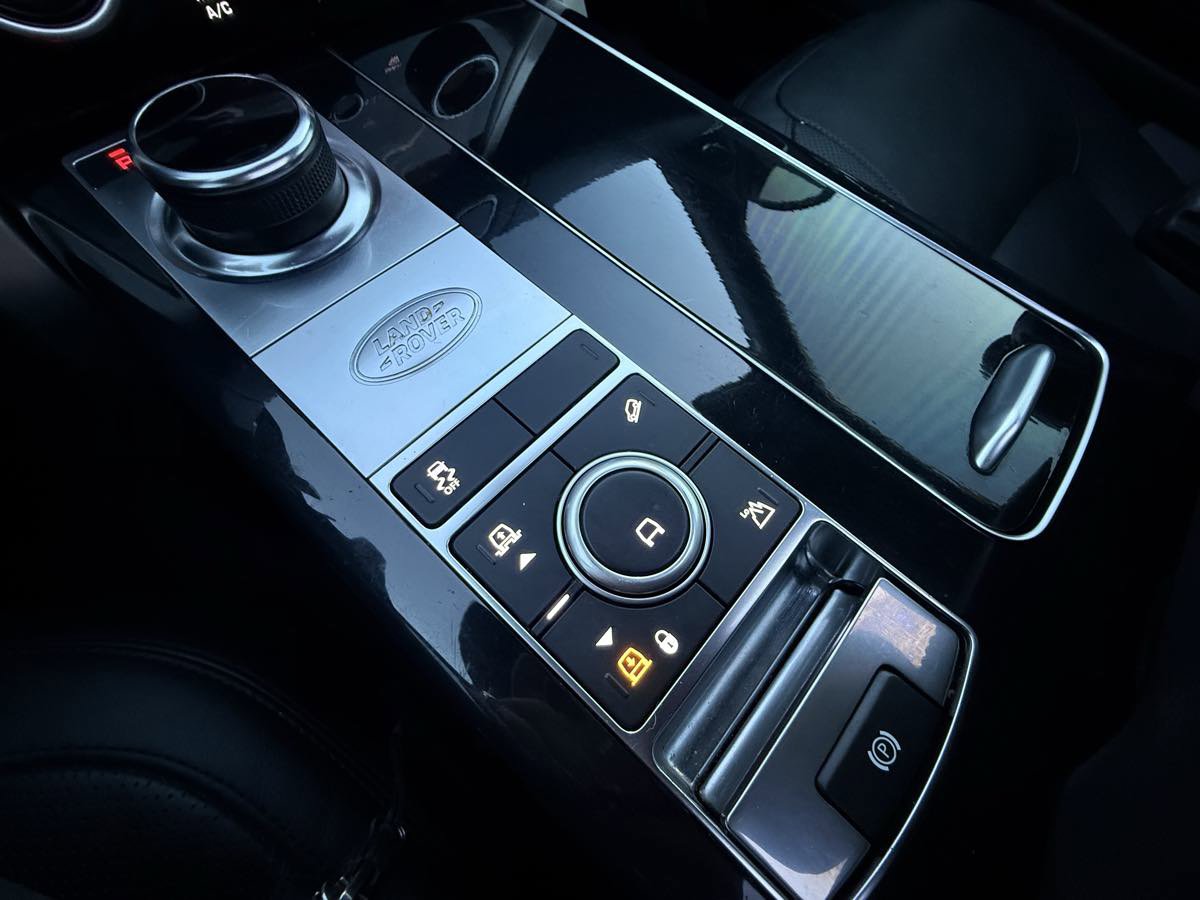 Used 2019 Land Rover Range Rover Long Wheelbase Supercharged image 22