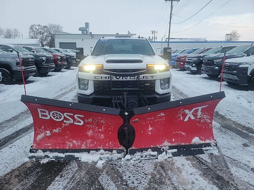 Used 2021 Chevrolet Silverado 2500 Custom w/ Custom Value Package image 2