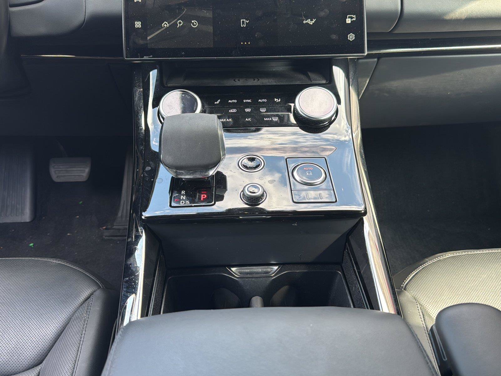 Used 2023 Land Rover Range Rover Sport SE AWD/4WD image 31