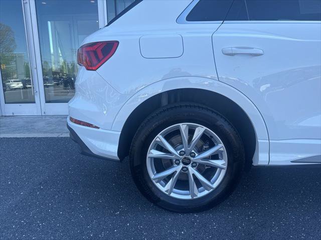 Used 2025 Audi Q3 2.0T Premium w/ Convenience Package AWD/4WD image 5