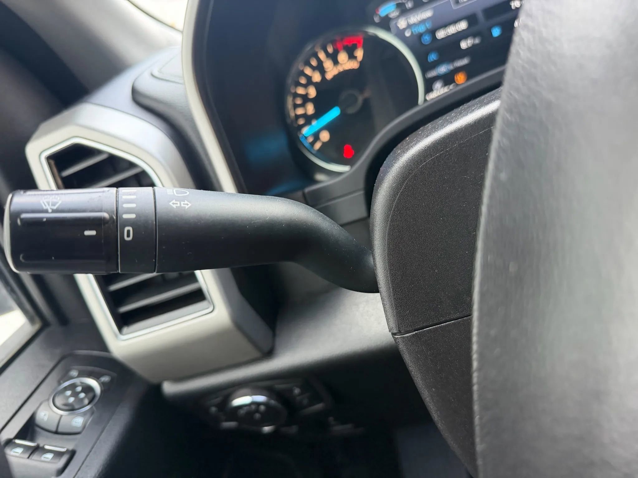 Used 2018 Ford F150 Lariat image 18