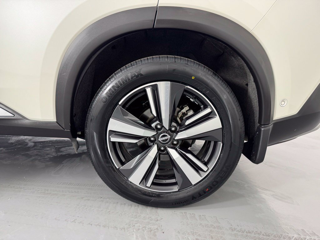 Used 2023 Nissan Rogue Platinum w/ Platinum Premium Package AWD/4WD image 31