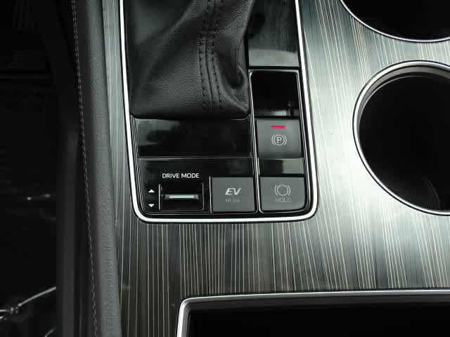 Used 2023 Toyota Sienna Limited AWD/4WD image 32